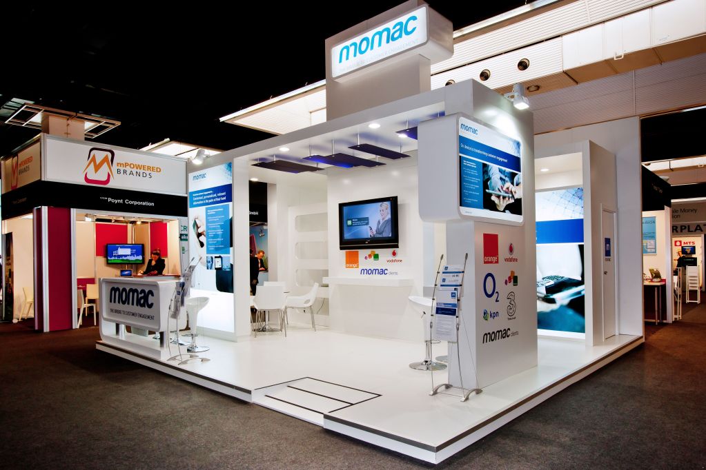 Top pros of hiring exhibition stand makers